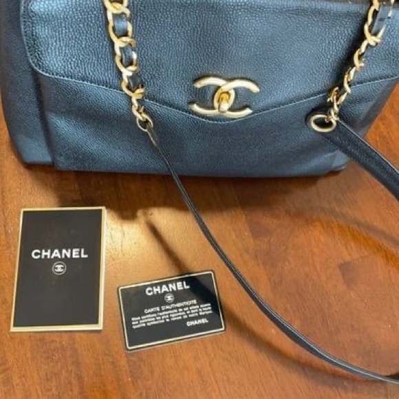 Chanel Vintage Black Caviar Front Flap Shoulder Bag - Picture 8 of 10